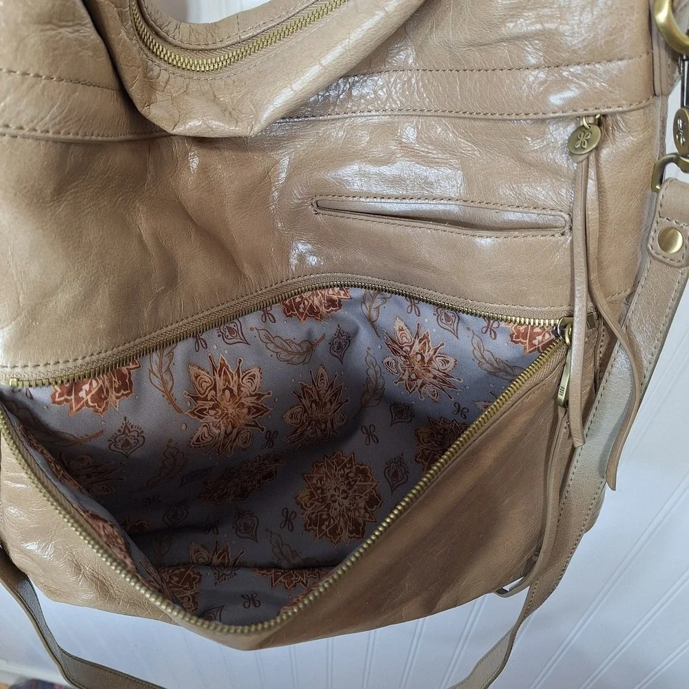 HOBO Liberty Leather Convertible Crossbody‎ Shoulder Bag Tan Large Pockets Zip